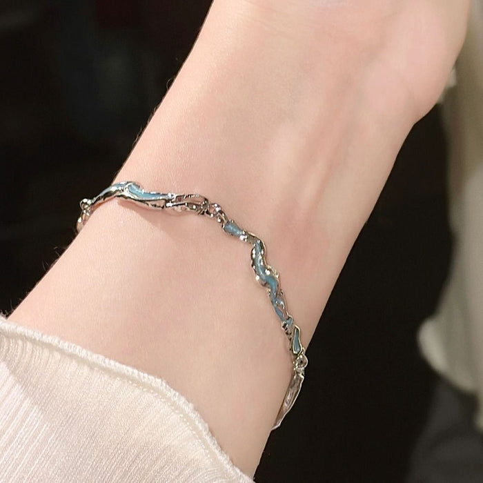 Wholesale Bracelet design with a touch of luxury, niche and exquisite jewelry gift