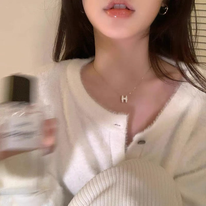 Wholesale H Letter Titanium Steel Necklace Women's Elegant  Necklace Chain