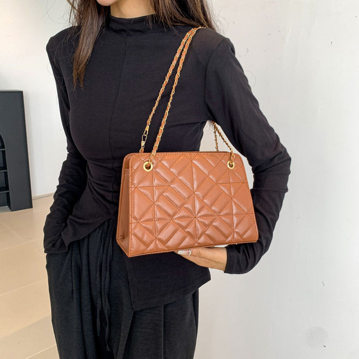 Wholesale New popular casual crossbody bag, simple and fashionable commuting shoulder bag, simple and fashionable small square bag