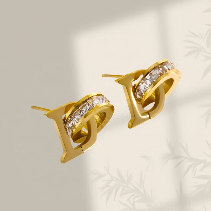 Wholesale New diamond studded D-letter necklace, light luxury, simple and fashionable, versatile titanium steel