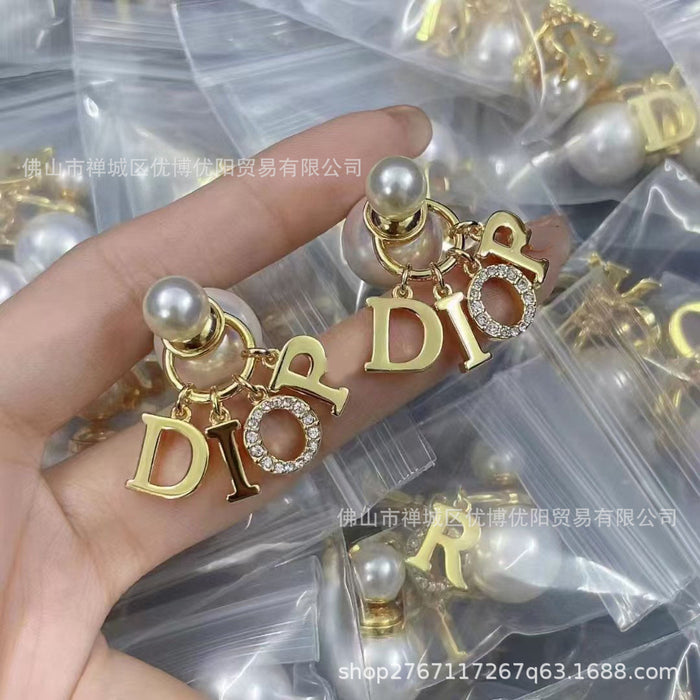 Wholesale O Letter Pearl Earrings For Women Gold Tone Rhinestone Fashion Accessory Chic Everyday Jewelry Boutique Resale Gift