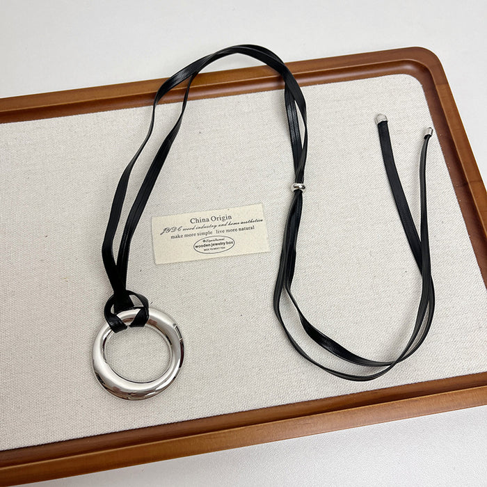 Wholesale Sweater chain, irregular geometry, heart-shaped comb pendant, necklace, adjustable drawstring, accessory