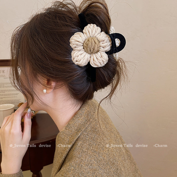 Wholesale Love plush grab clip large hair clip new model, high-end feeling at the back of the head, temperament shark clip hair accessory