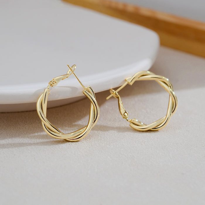 Wholesale Knitted design earrings with golden circles for women, vintage earrings, atmospheric and high-end earrings