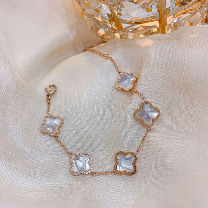 Wholesale lucky four-leaf grass bracelet temperament jewelry design jewelry women