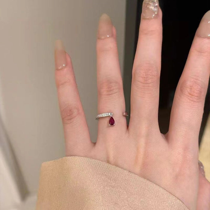 Wholesale Exquisite and luxurious diamond lined ring with a niche design, elegant and minimalist style