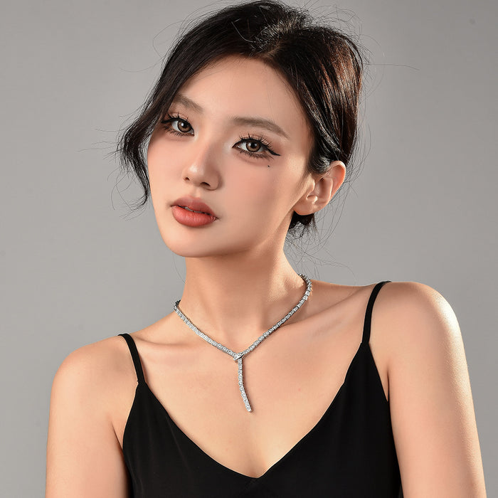 Wholesale Chic Copper Snake Necklace Gold Plated Elegant Collarbone Jewelry For Women Fashion Accessory
