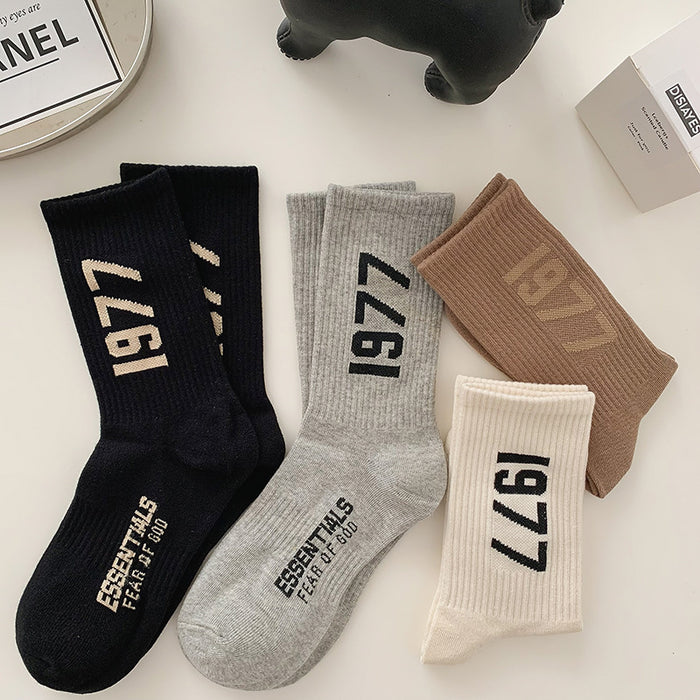 Wholesale Sports socks, mid tube socks, trendy long tube socks, versatile cotton socks, sweat absorbing and breathable letters