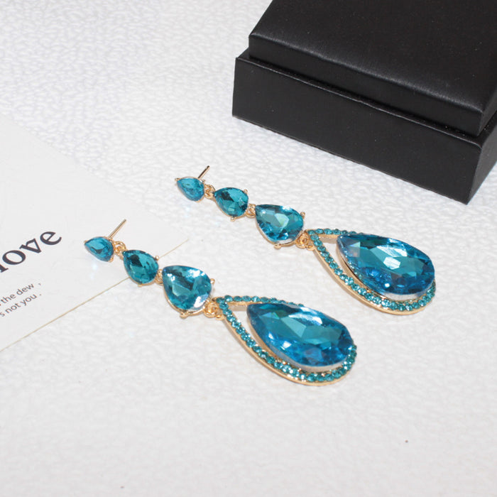 Wholesale Exquisite and luxurious water droplet studded diamond earrings, fashionable and high-end long alloy ear accessories