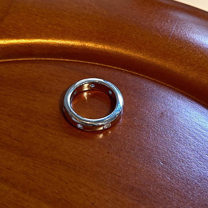 Wholesale A niche and unique resin ring with a cold and conspicuous opening, copper electroplating with versatile rings for women