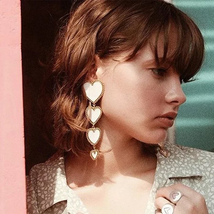 Wholesale Exaggerated fashion heart tassel earrings with oil droplets, cute heart-shaped earrings, earrings, pendants