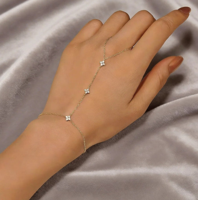 Wholesale Lucky Clover Flower Design 5-Piece Jewelry Set Alloy Electroplated Fashion Accessory