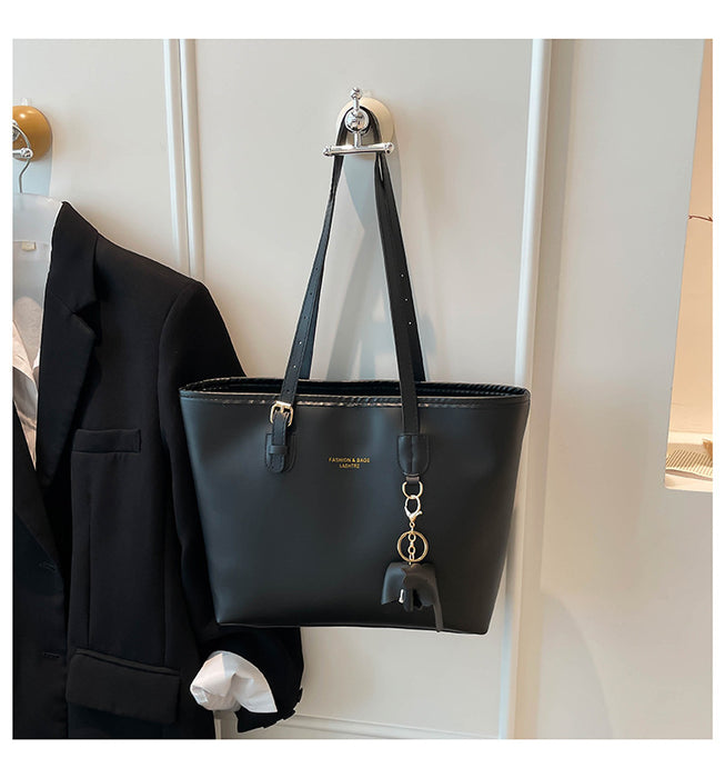 Wholesale Fashionable and stylish large-capacity single-shoulder bag