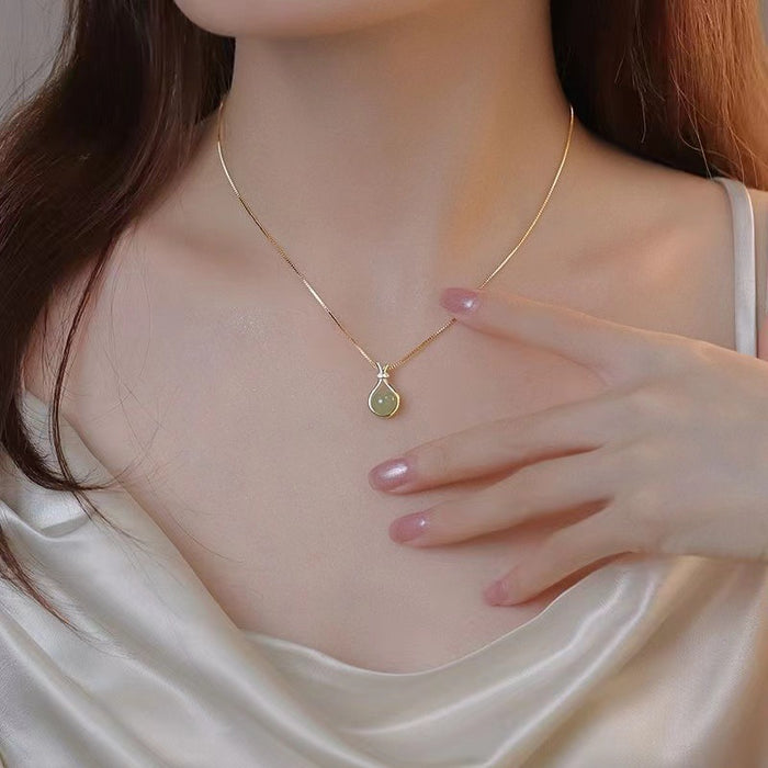Wholesale pendant necklace women's pendant clavicle chain