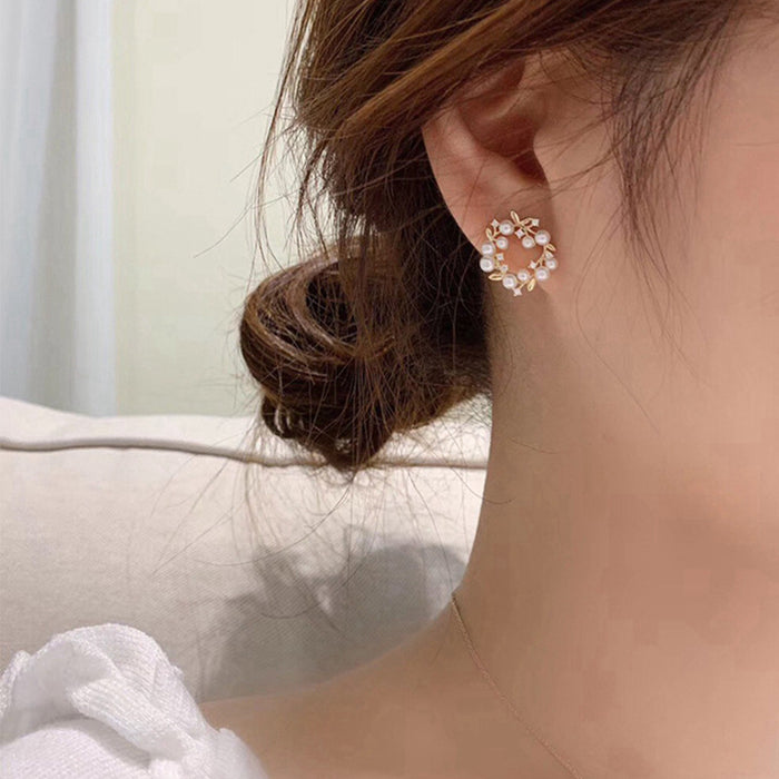 Wholesale Vintage pearl garland earrings without ear holes, elegant earrings, studs