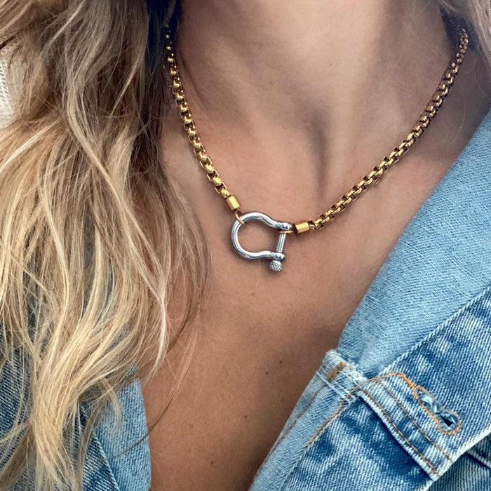 Wholesale Light luxury style personalized hiking buckle necklace 18k gold-plated stainless steel box chain necklace for women and men