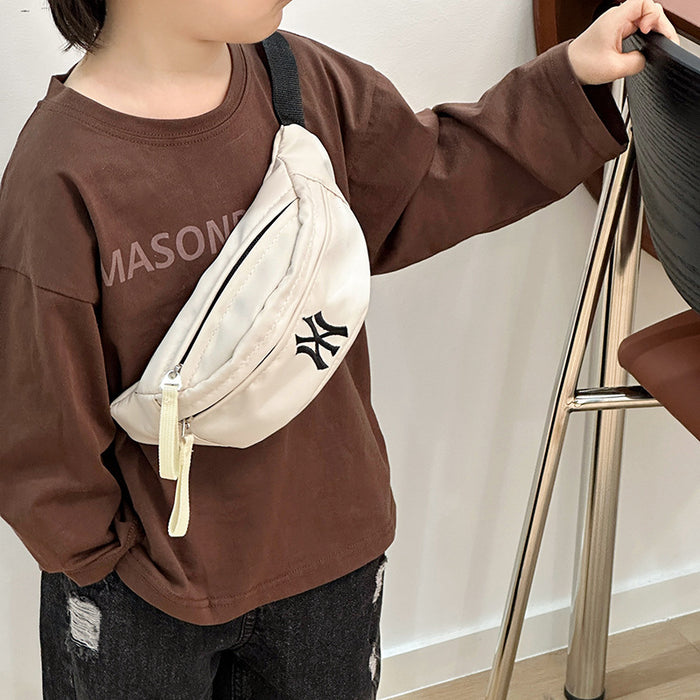 Wholesale Children's chest bag, fashionable and practical for outdoor use, lightweight waist bag