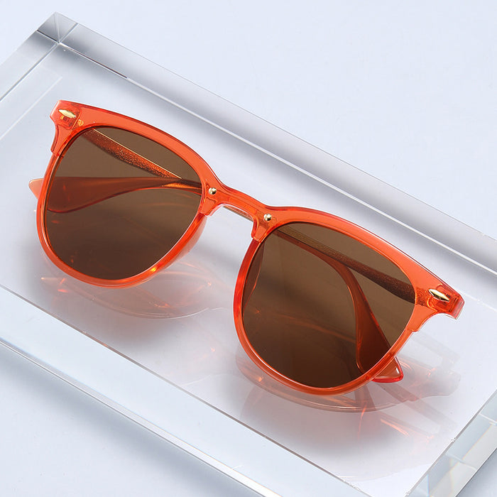 Wholesale Retro and personalized street photography sunglasses, fashionable new style of rice nail sunglasses