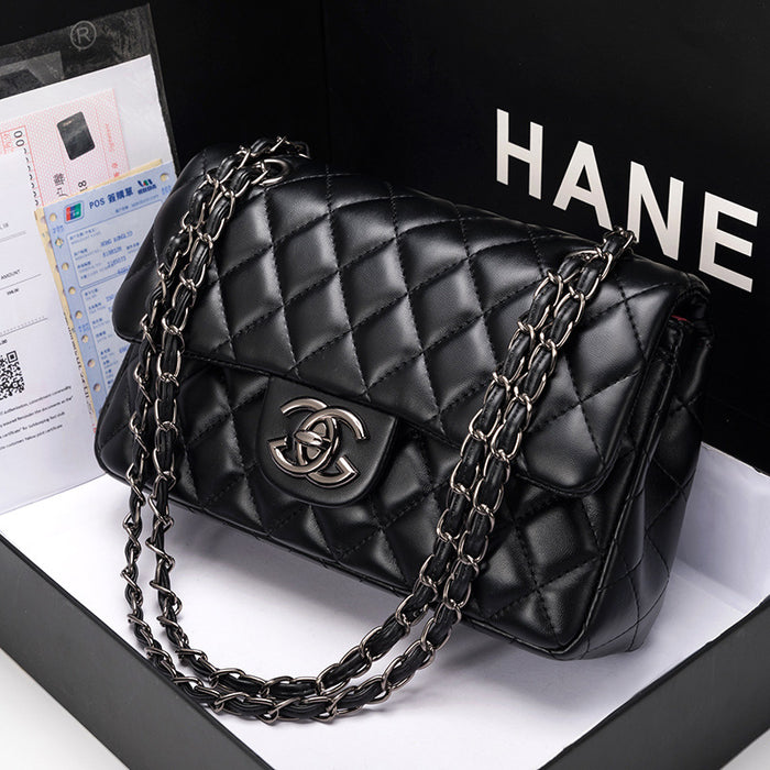 Wholesale Women' s Genuine Leather Diamond Quilted Crossbody Bag Chain Strap Retro Fashion Accessory