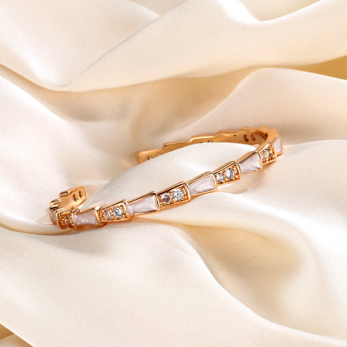 Wholesale T Family Spirit Snake Bracelet Micro Inlaid Light Luxury Fashion Style Open Snake Bone Bracelet