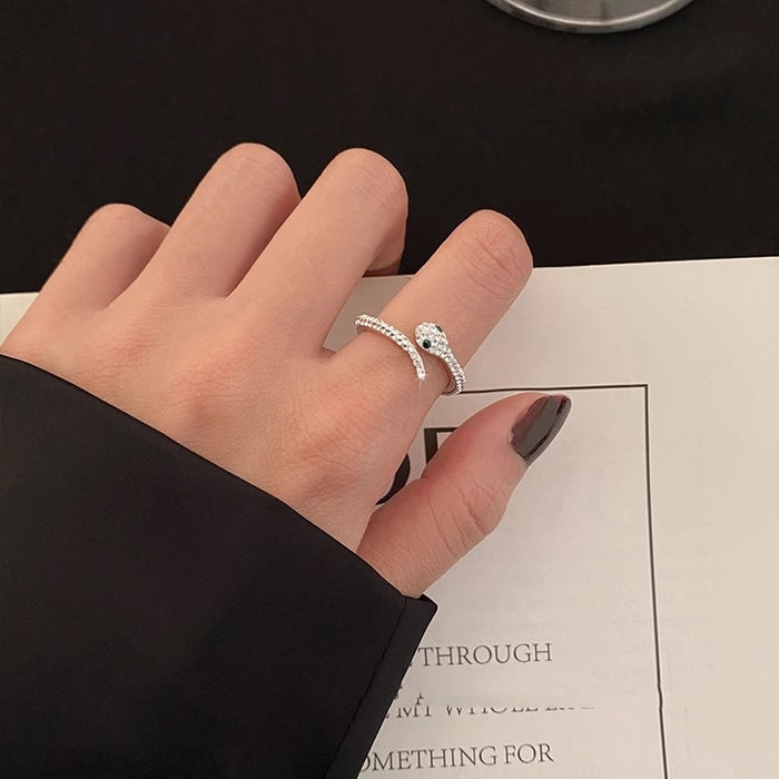 Wholesale Fashionable and personalized titanium steel full diamond small snake shaped index finger ring, women's light luxury niche design ring