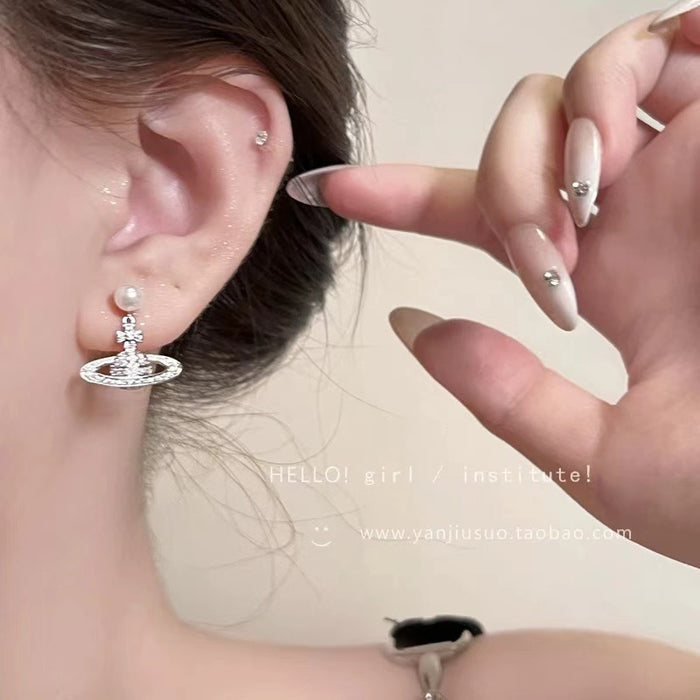 Wholesale Pearl earrings, light luxury, niche design, earrings, new ear accessories