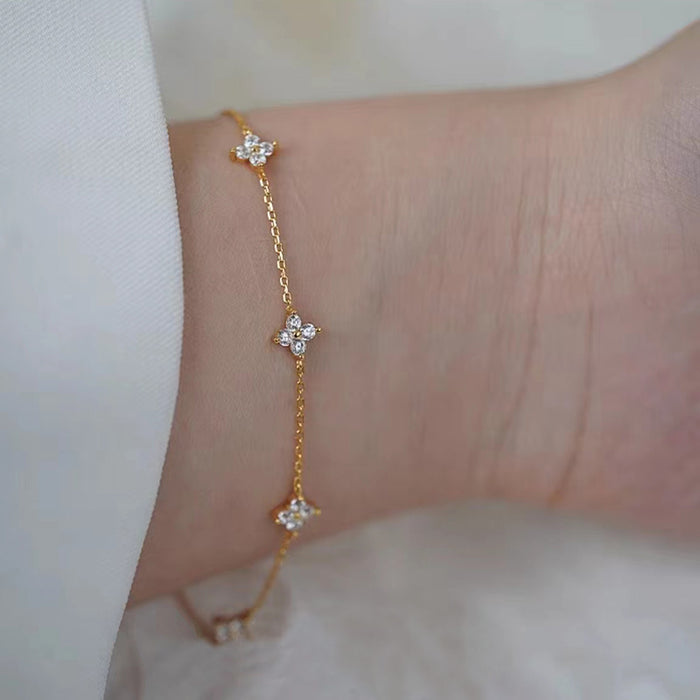 Wholesale S925 sterling silver Clover bracelet female zircon High sense bracelet