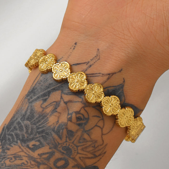 Wholesale Women Four Leaf Clover Bangle Chic Laser Flower Splicing Design With Buckle Clasp Trendy Jewelry Accessory