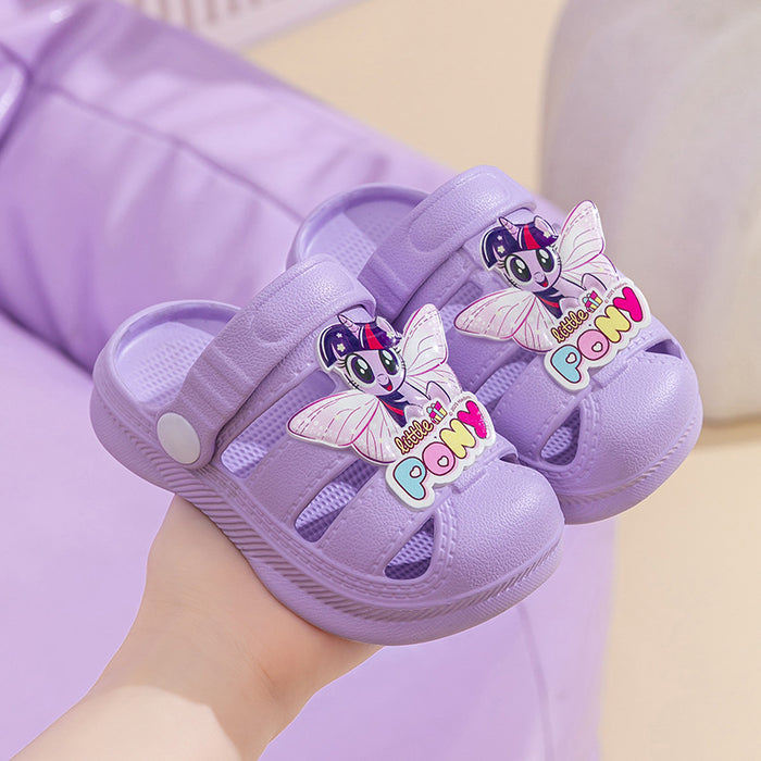Wholesale Cartoon-themed waterproof and non-slip slippers for home and outdoor use
