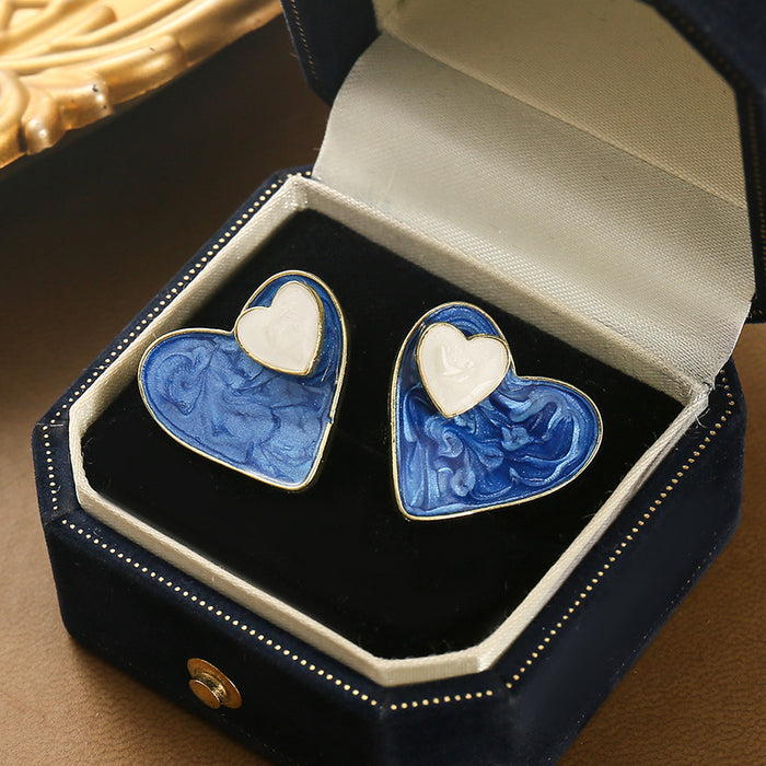 Wholesale Geometric earrings with a high-end feel, compact earrings, earrings, and fashionable earrings