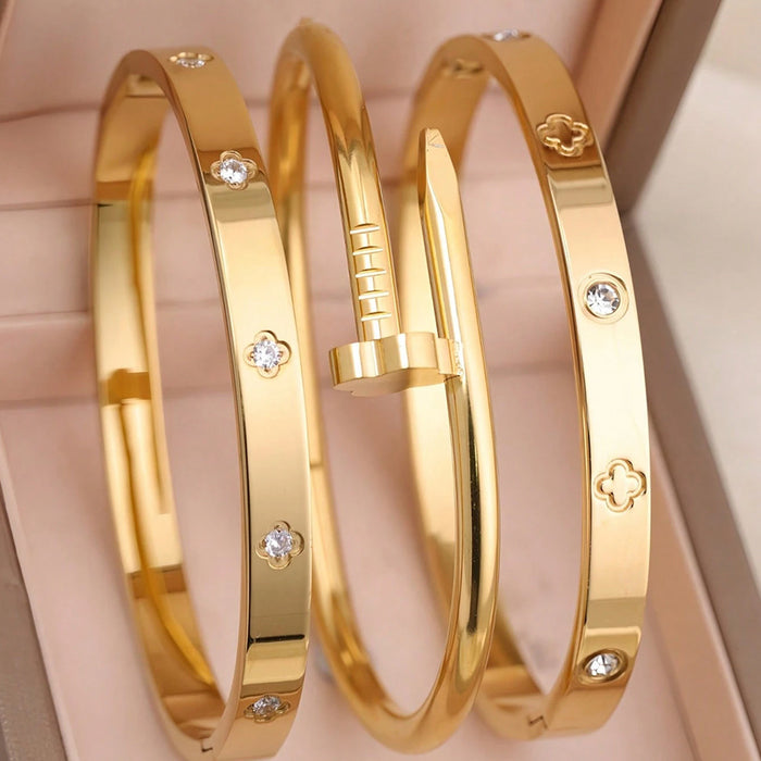 Wholesale Titanium Steel 18K Gold Plated Four Leaf Clover Zircon Stacked Bracelet Elegant Women S Fashion Jewelry Accessory