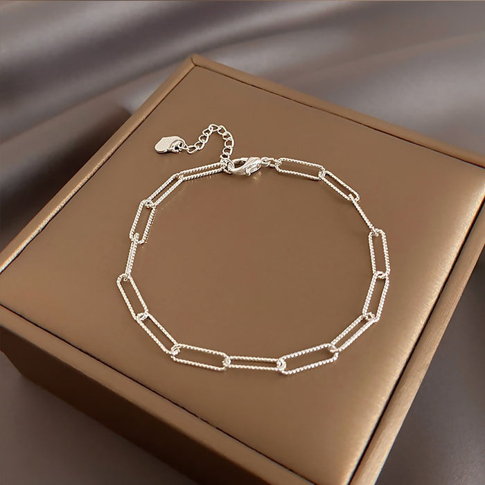Wholesale Silver plain circle bracelet with niche design, fashionable and simple hand rope bracelet accessories