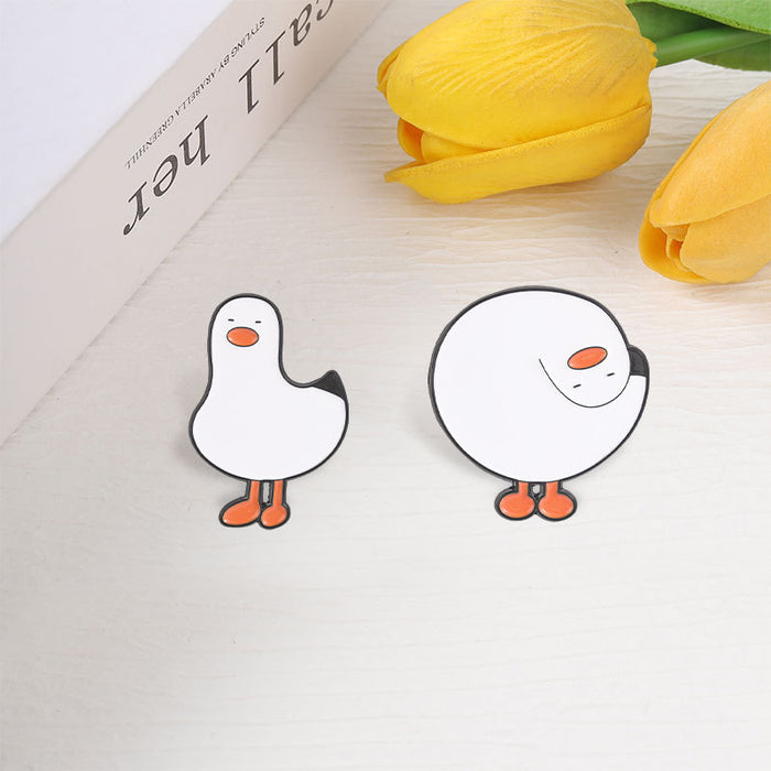 Wholesale Trendy Cartoon White Goose Brooch Pin Cute Zinc Alloy Enamel Badge Everyday Fashion Accessory