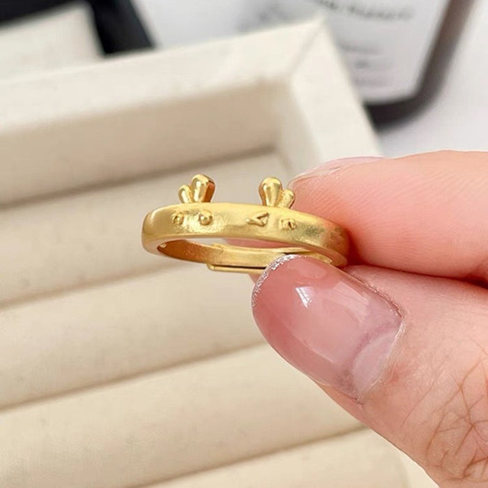 Wholesale Gold butterfly ring, niche design, light luxury temperament, fashionable and versatile flower ring