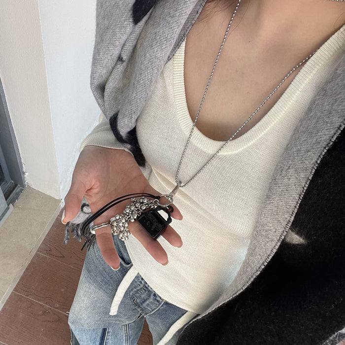 Wholesale Water bottle pendant necklace crossbody bag pendant women's accessories niche design sweater chain