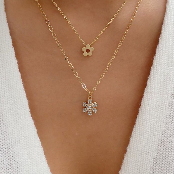Wholesale Jewelry simple and versatile alloy diamond inlaid flower collarbone chain necklace pendant sweater chain