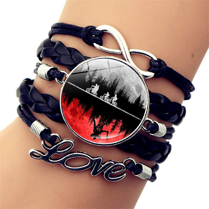 Wholesale Multi-layered leather bracelets with movie themes for men and women.