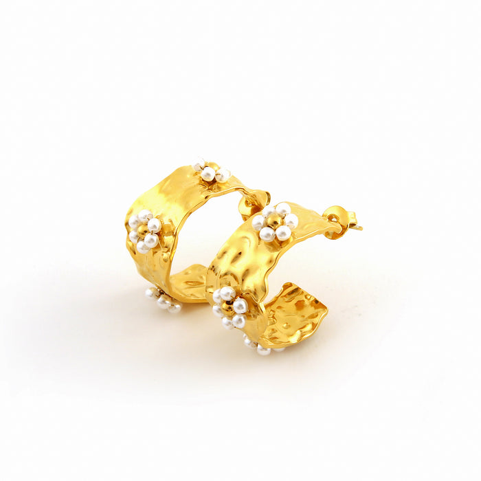 Wholesale Original design, personalized stainless steel earrings with small flowers, simple and fashionable temperament, flower earrings wholesale