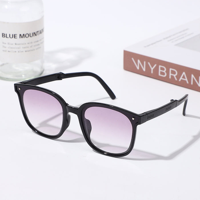Wholesale New folding sunglasses for women with a high-end feel, sunscreen sunglasses that protect against UV rays and strong light