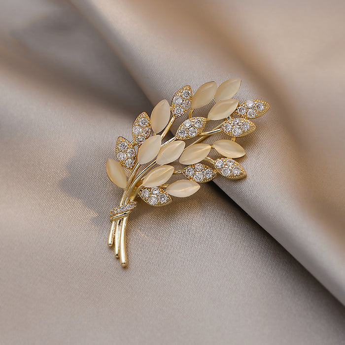 Wholesale Pure silver fashionable brooch high-end brooch chest flower