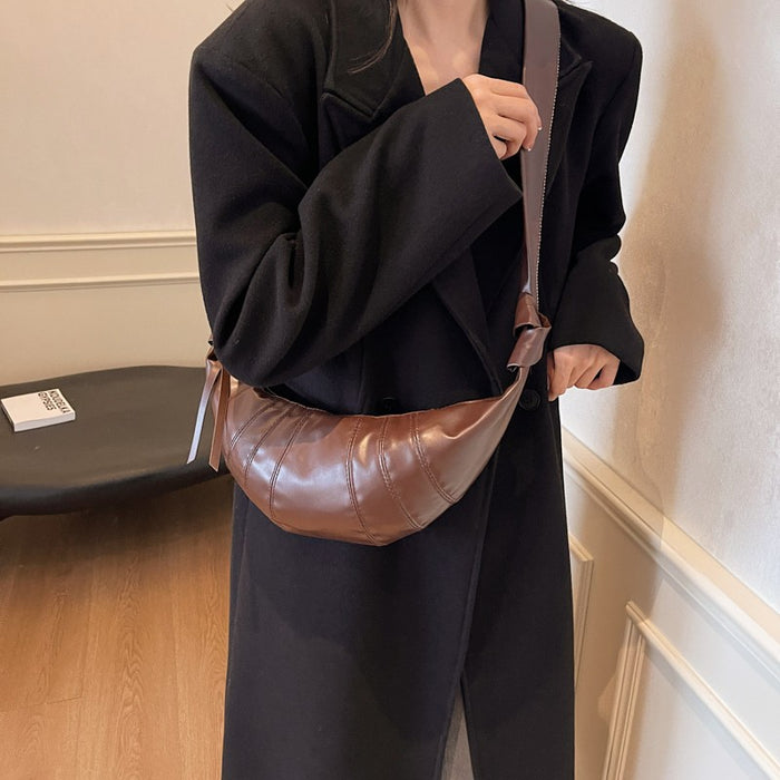 Wholesale Folded design crescent crossbody bag with large capacity soft leather retro temperament, layered shoulder bag