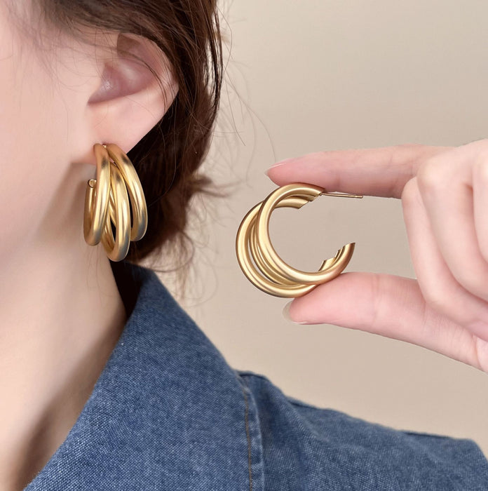 Wholesale Minimalist design with three layers of matte gold earrings, high-end temperament, fashionable and versatile earrings and earrings