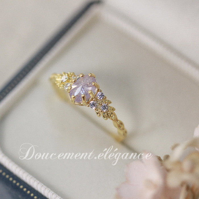 Wholesale Light luxury gold-plated exquisite retro niche fashion ring