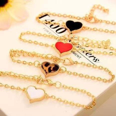 Wholesale Minimalist Alloy Heart-shaped Oil Dripping Bracelet with Heart-shaped Accessories JDC-BT-AH003