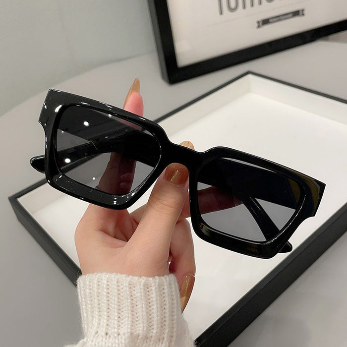 Wholesale Sunglasses with UV protection and strong light