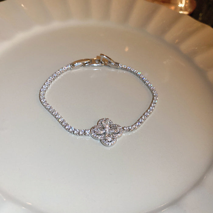 Wholesale lucky four-leaf grass bracelet temperament jewelry design jewelry women