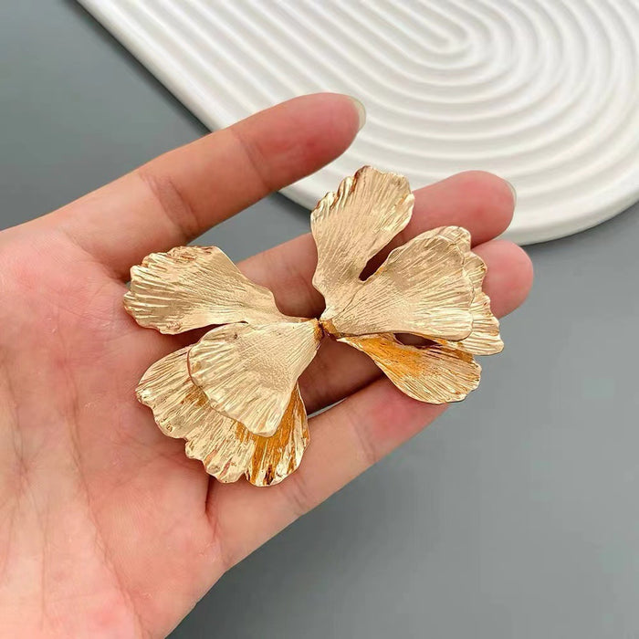 Wholesale Ginkgo biloba European and American high-grade ear clip