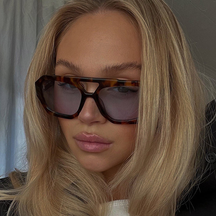 Wholesale Irregular contrasting sunglasses, retro sunglasses, personalized glasses