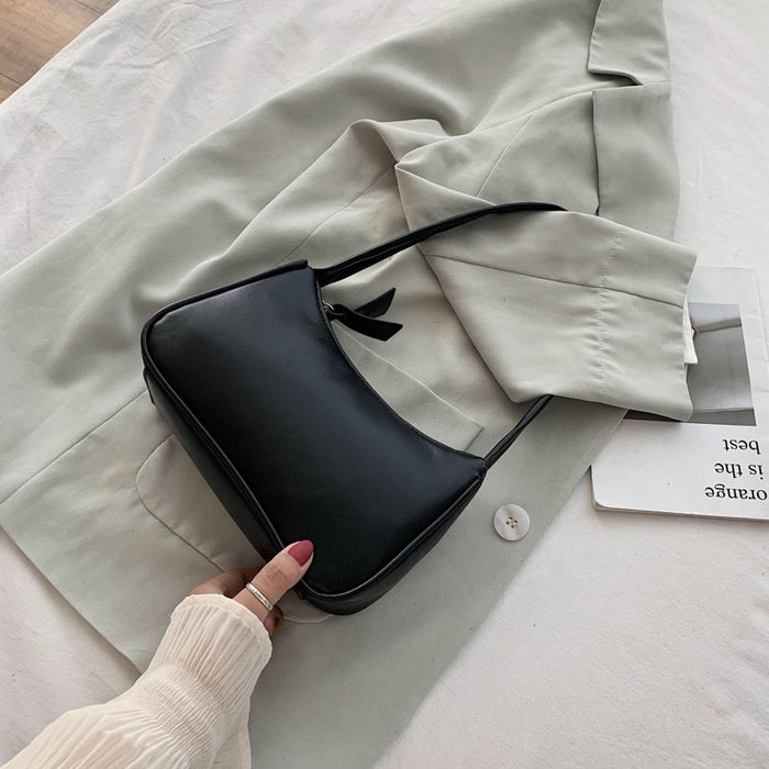 Wholesale Fashionable handbag, stylish one shoulder small bag, simple and versatile new style