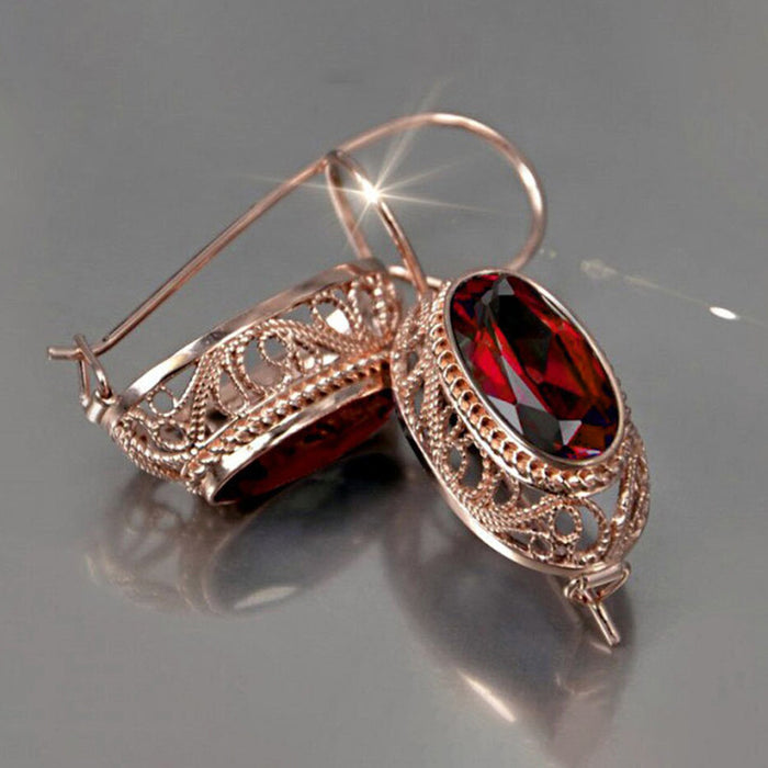 Wholesale Luxurious earrings with fashionable design for women